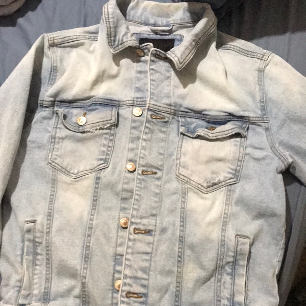 Zara denim’s jean jacket size medium